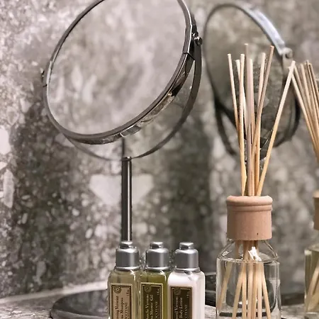 House No.1 פיראן