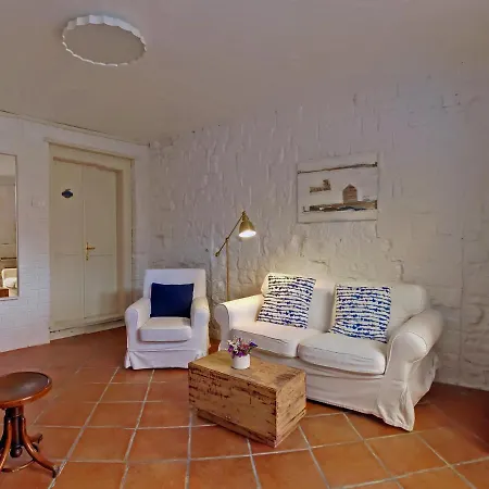 בית נופש House No.1 *